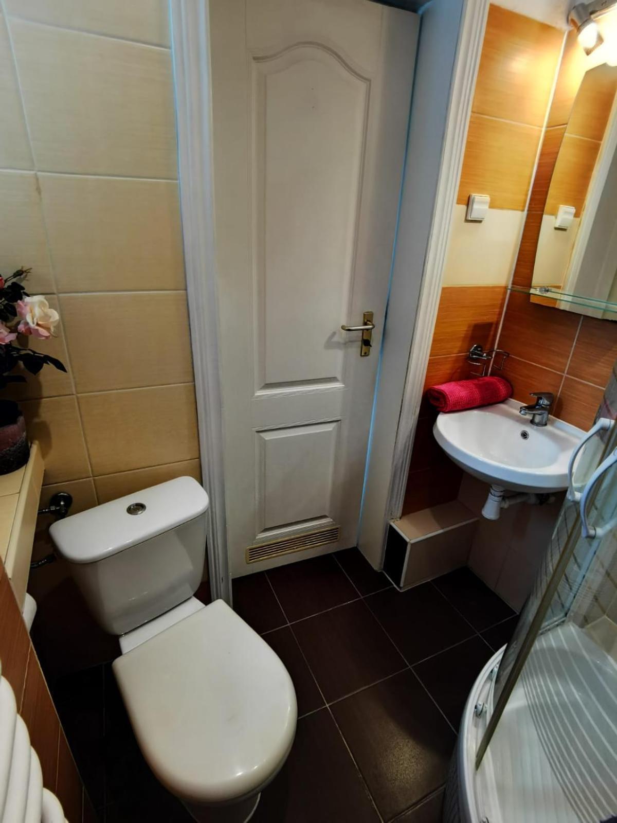 Wynajem Apartamentow I Pokoi. Ustronie Morskie Eksteriør billede